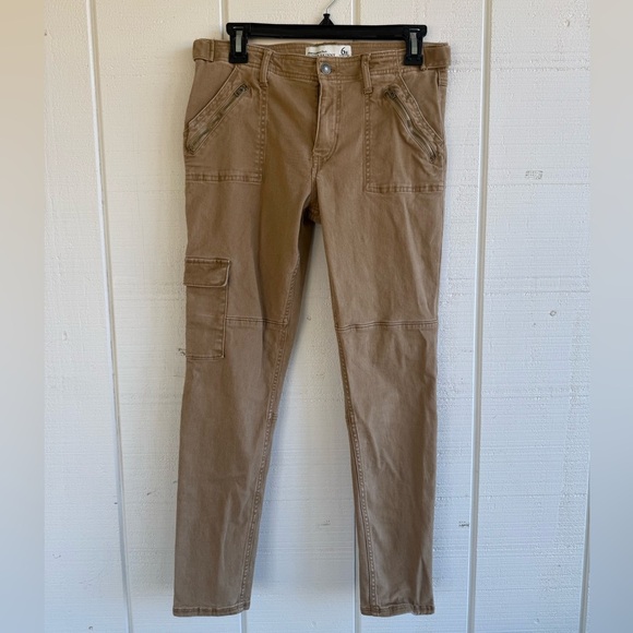 Abercrombie & Fitch Denim - Abercrombie & Fitch Women’s 6R Super Skinny Khaki Cargo Pants
